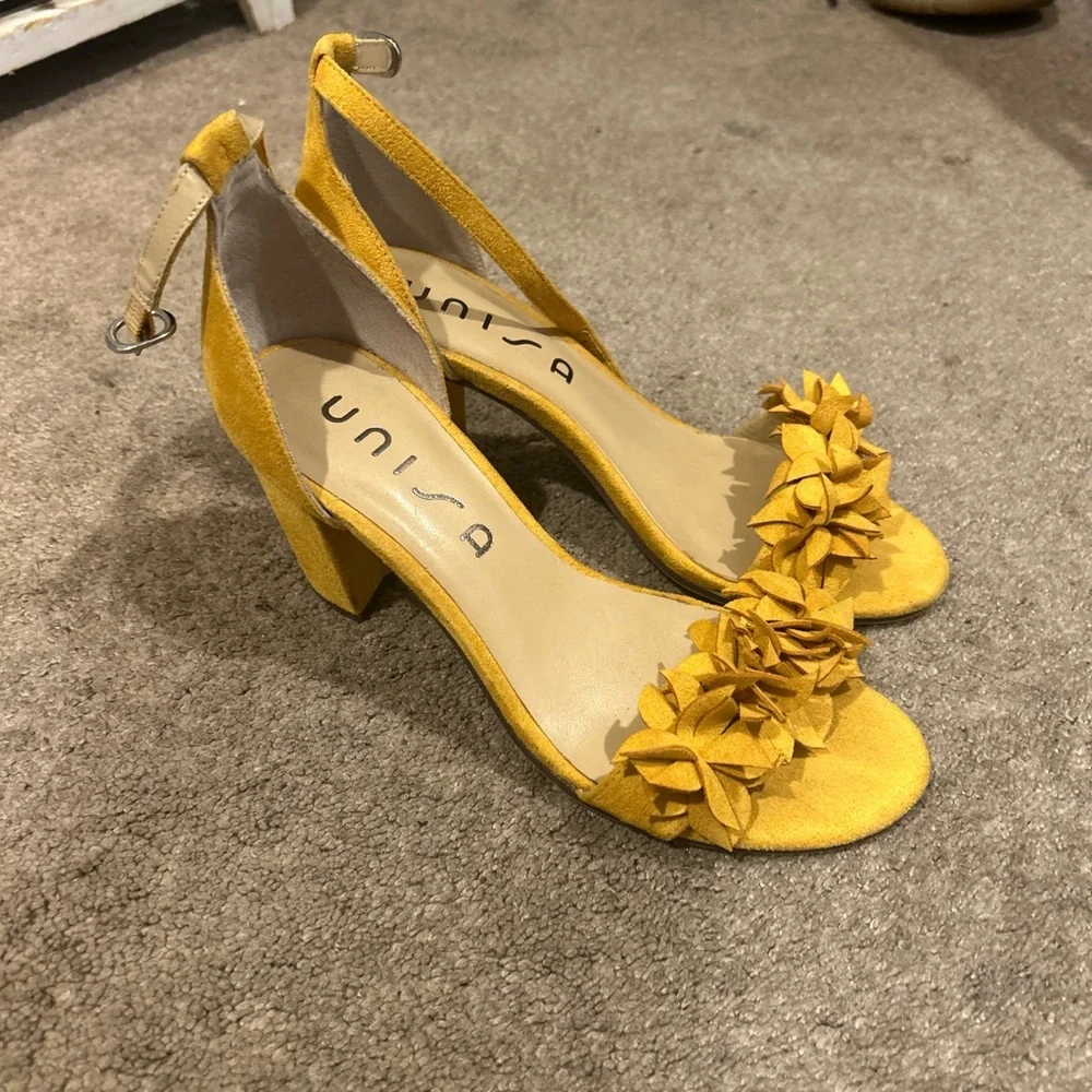 Mustard Yellow Block Heels. - Picture 2 of 3